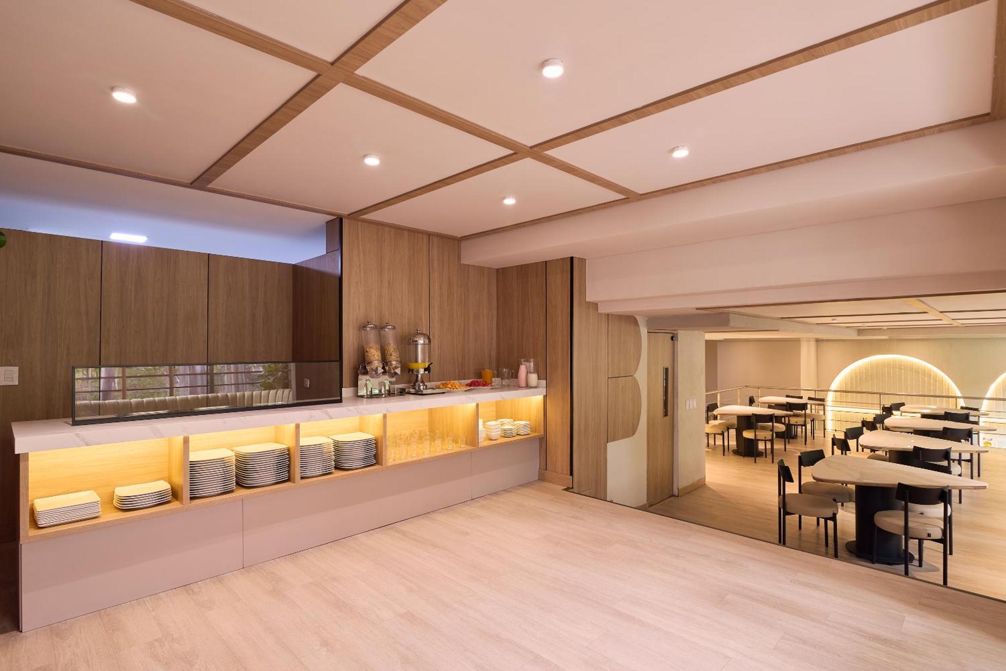 Hotel Lincoln เมเดยิน ภายนอก รูปภาพ